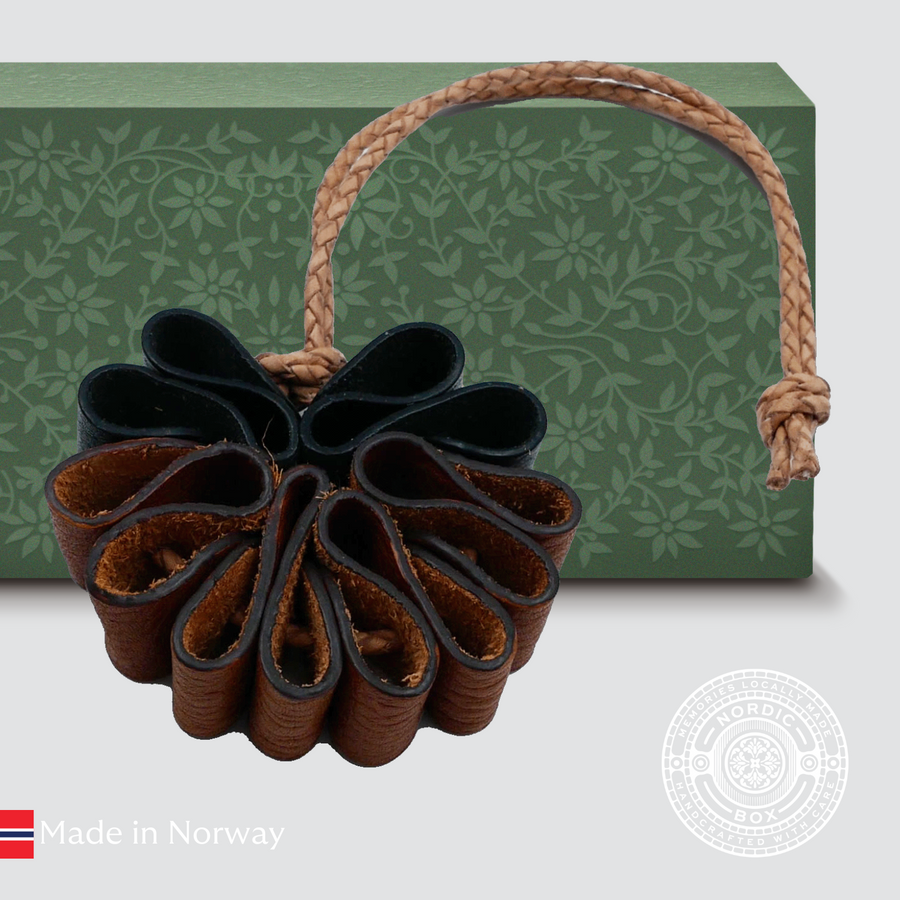 Brun og svart skinnveskeanheng/nøkkelanheng