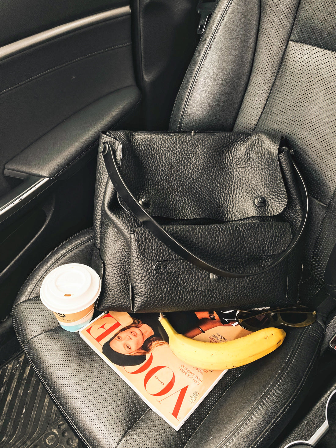 Kørt Blog: Unleash Your Inner Fashionista - The Ultimate Travel Capsule Wardrobe Guide