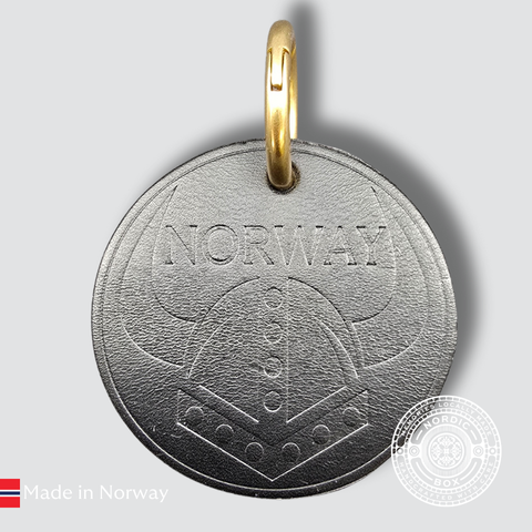 Nøkkelring i svart skinn med vikinghjelm