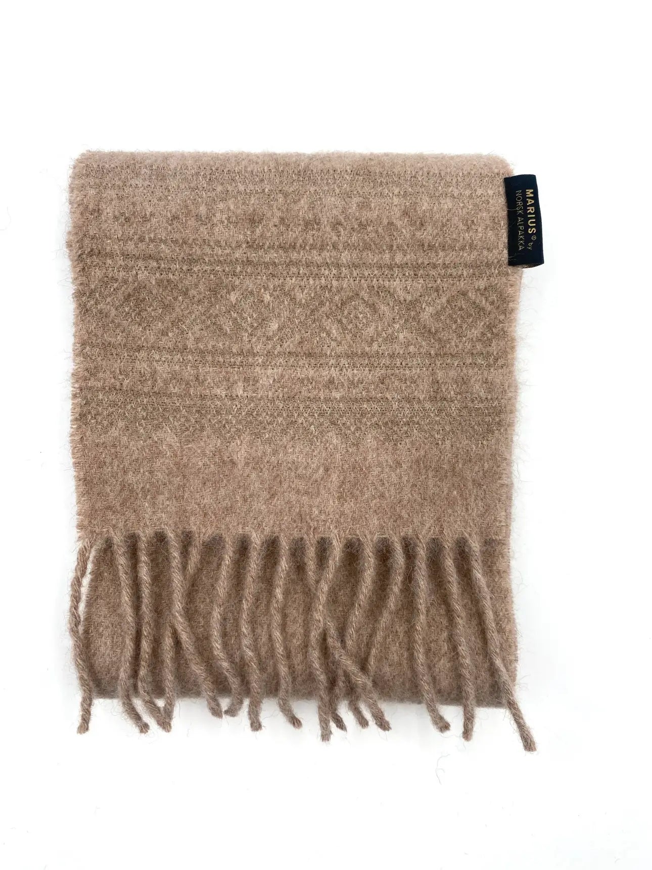 Marius® alpakkaskjerf i  naturfargen lys brun med beige tråd.