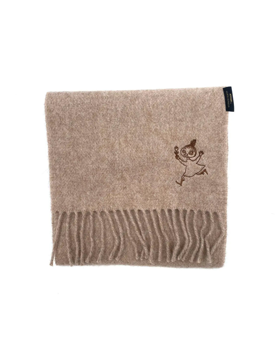 ©Moomin Characters ™ Lille My alpakkaskjerf I naturfargen lys brun.