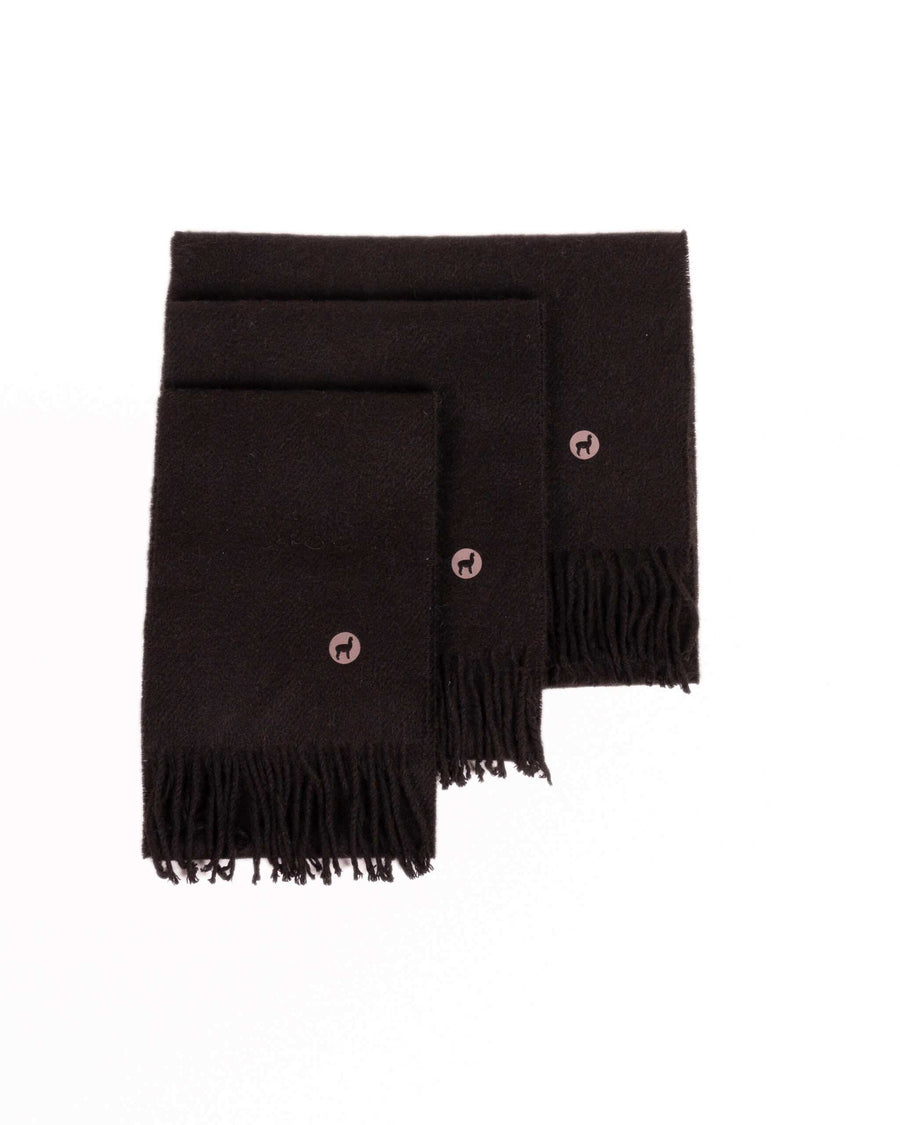 Discover premium alpaca scarves—soft, warm, and lightweight. Scandinavian luxury with fast shipping. Perfect as a gift or everyday elegance.