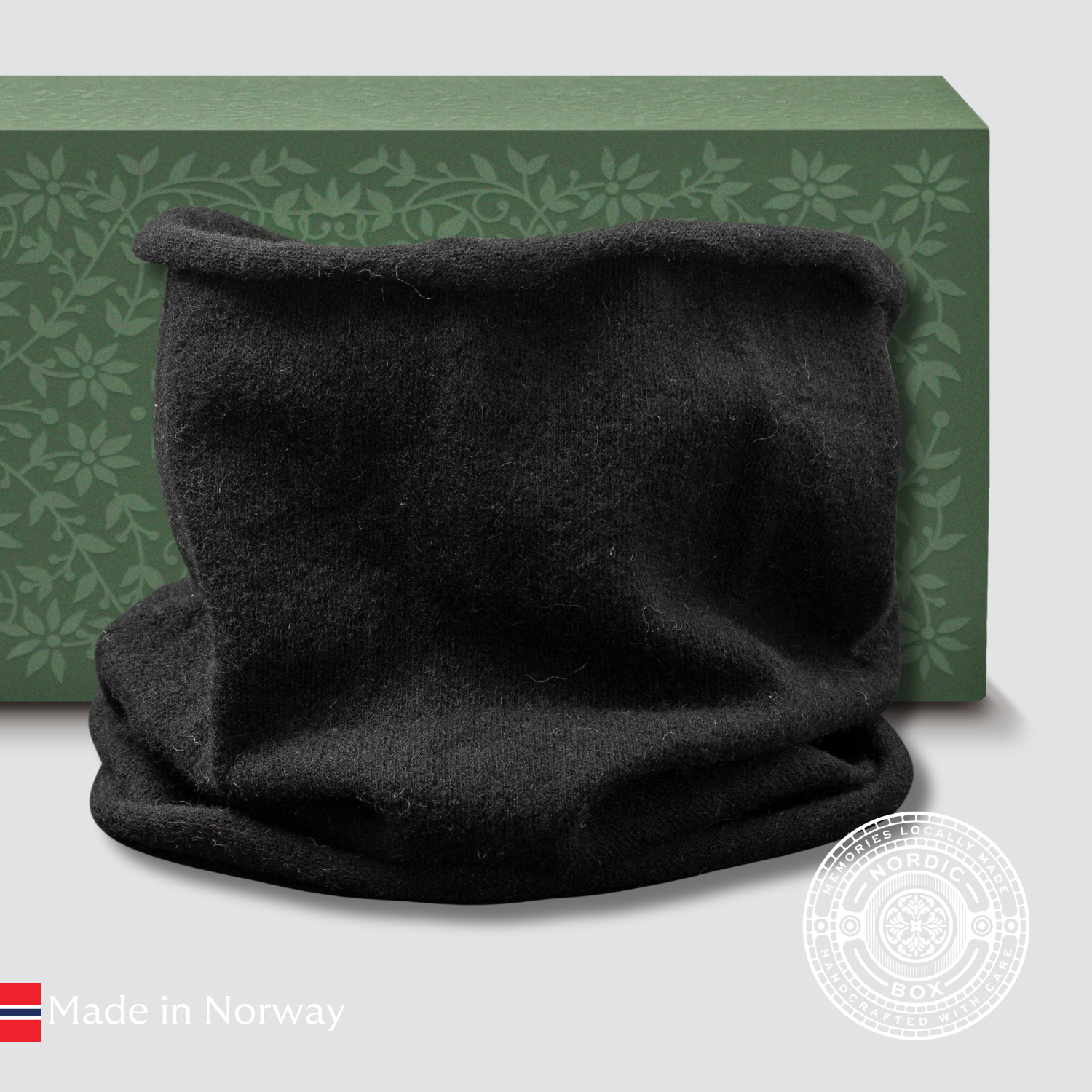 Soft, warm alpaca-wool buff from Norsk Alpakka. Lightweight, durable, and versatile — natural comfort for every season.